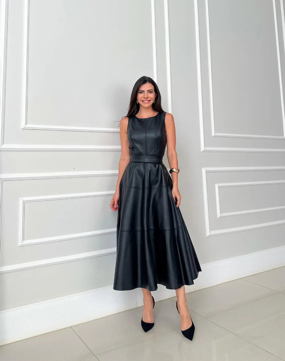 PRZEMYSŁAWA | ELEGANCKA SUKIENKA MIDI BEZ RĘKAWÓW