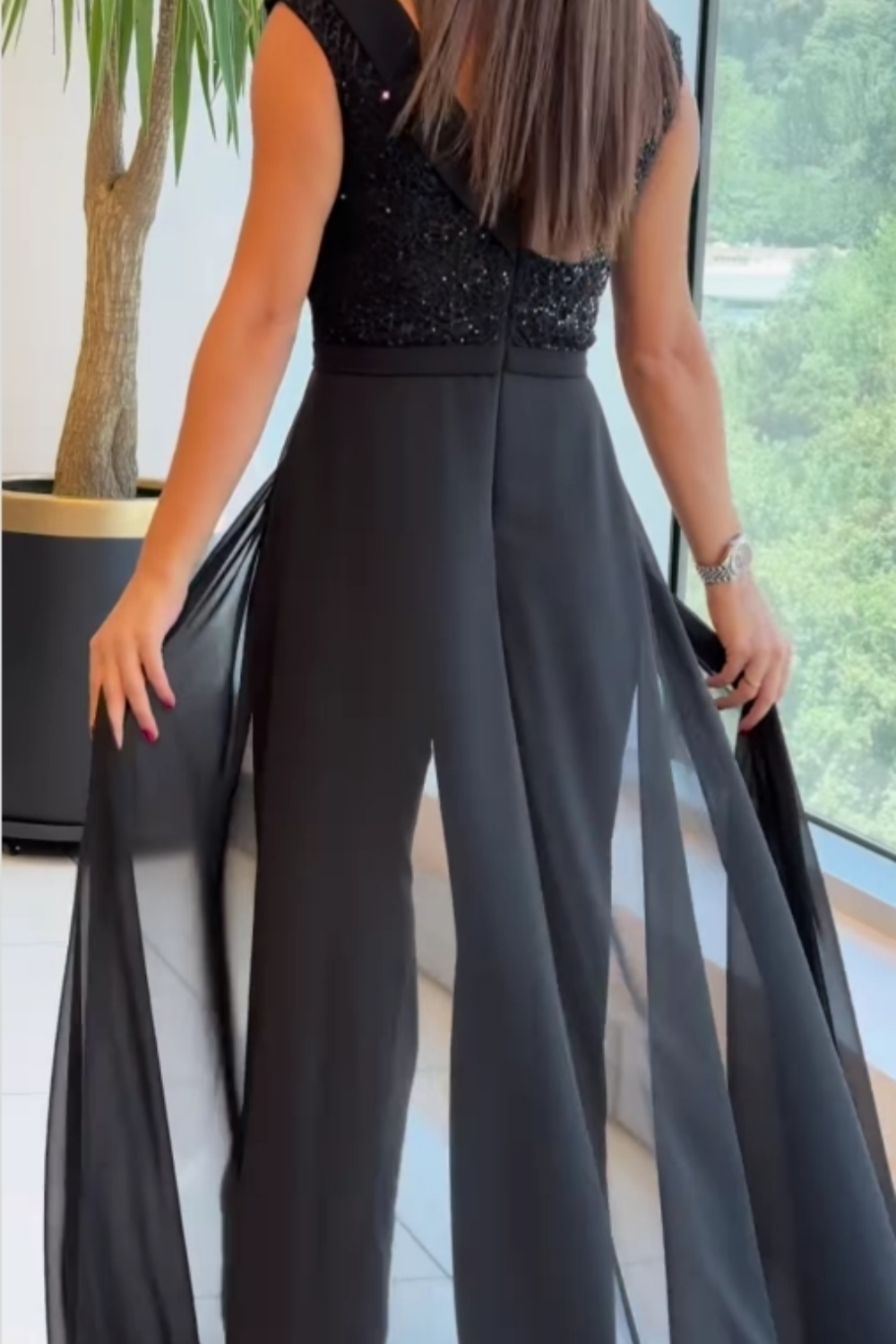 MARICJA | STYLOWY KOMBINEZON BEZ RĘKAWÓW