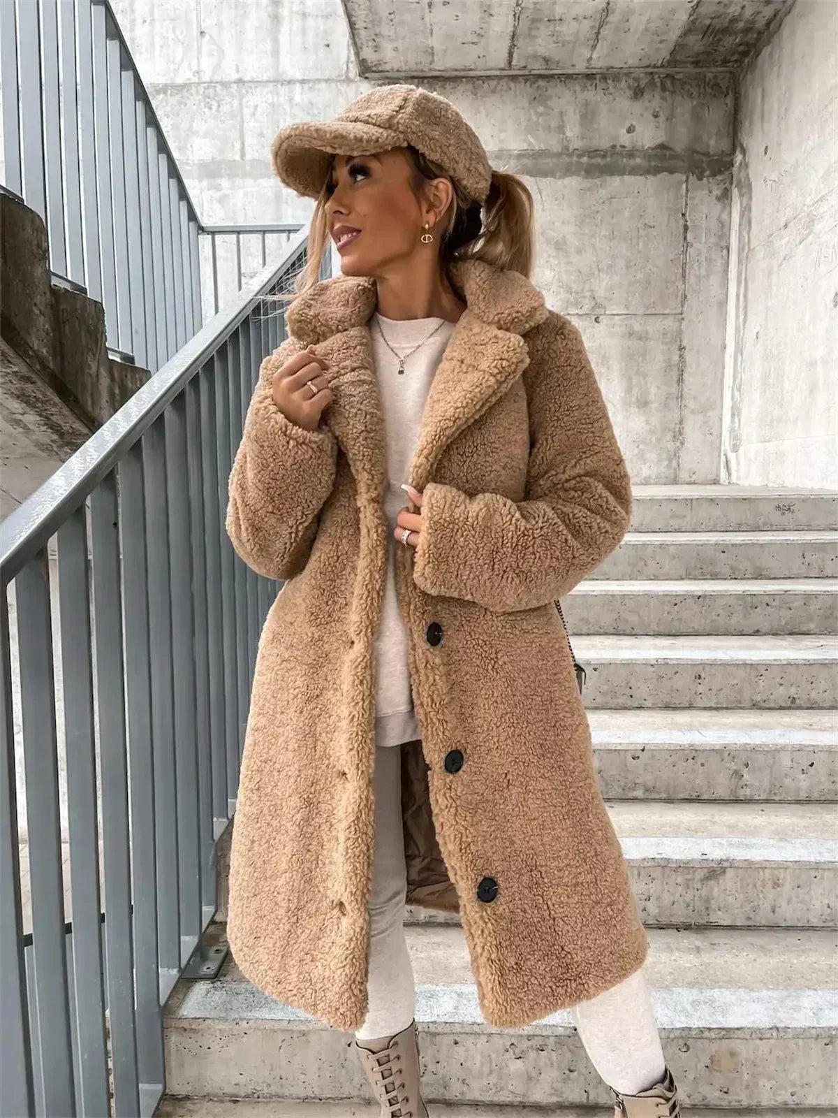 ZENOBIA | ELEGANCKI MIĘKKI PŁASZCZ