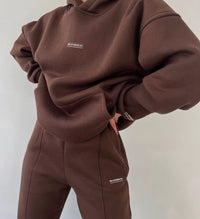 GALERIA | WYGODNY DRES Z KAPTUREM