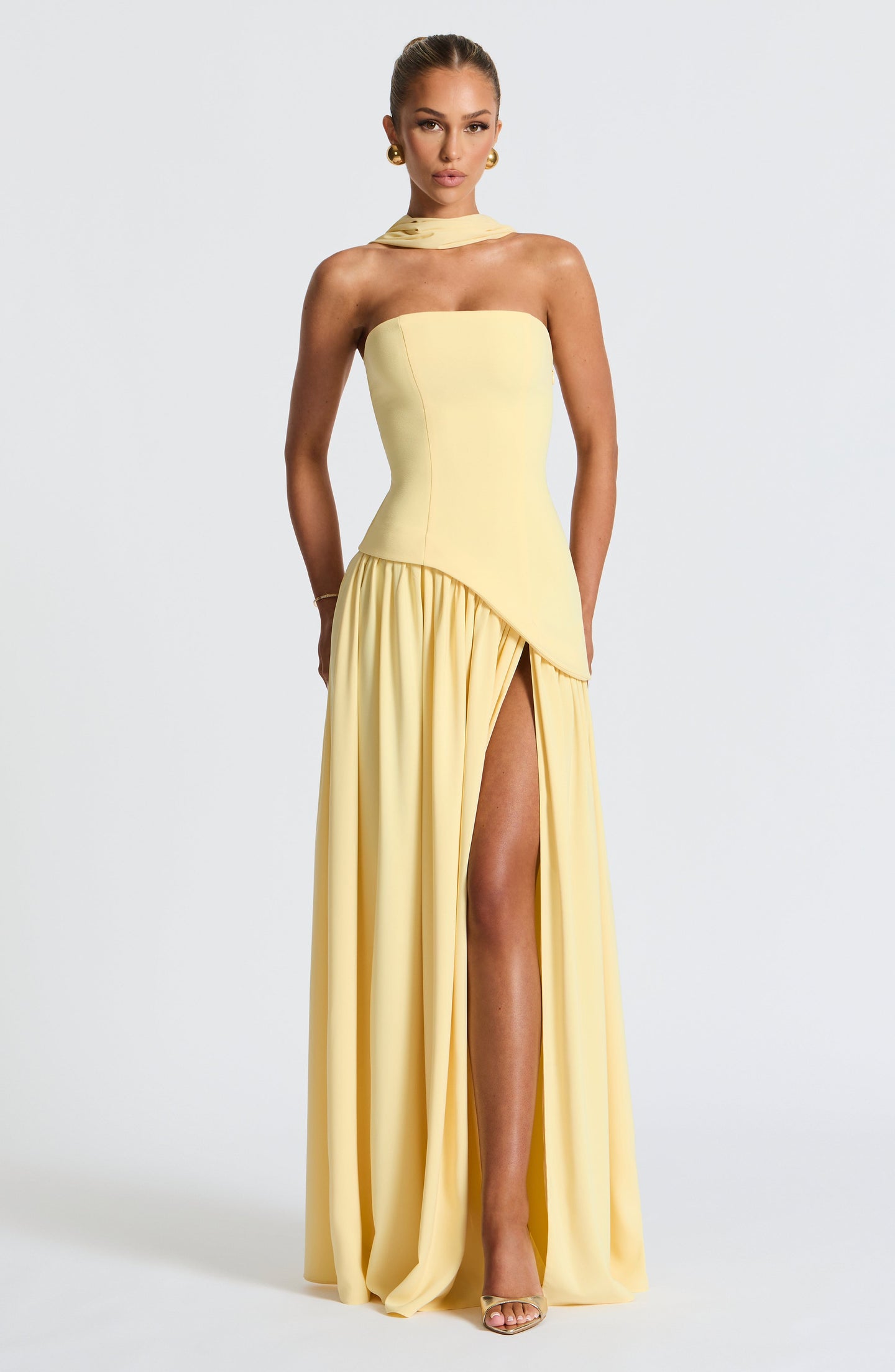ZOEY | ELEGANCKA SUKIENKA MAXI Z ROZCIĘCIEM